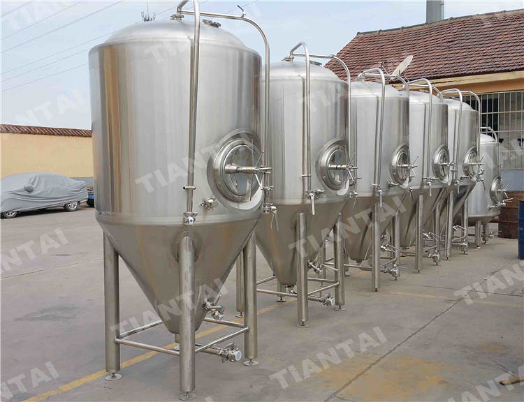 <b>7000L Commercial fermenter</b>